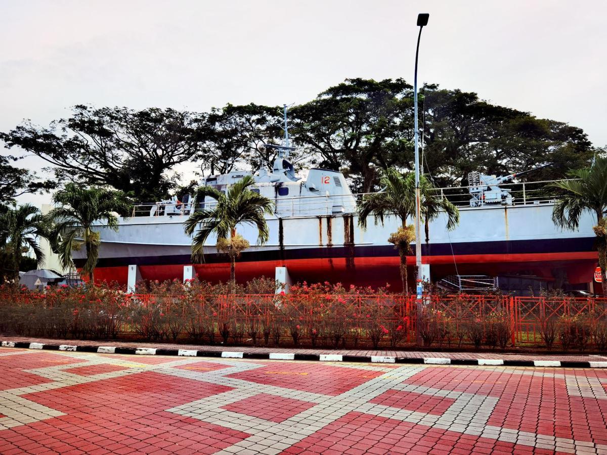 Bandar Melaka Family Bungalow Private Pool Bbq Wifi Netflix エクステリア 写真