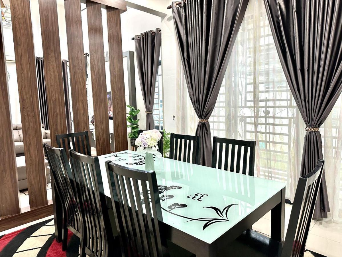 Bandar Melaka Family Bungalow Private Pool Bbq Wifi Netflix エクステリア 写真