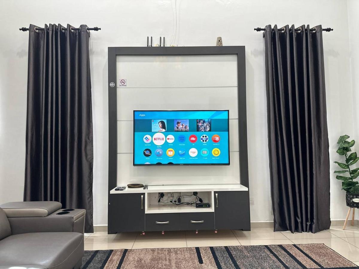 Bandar Melaka Family Bungalow Private Pool Bbq Wifi Netflix エクステリア 写真