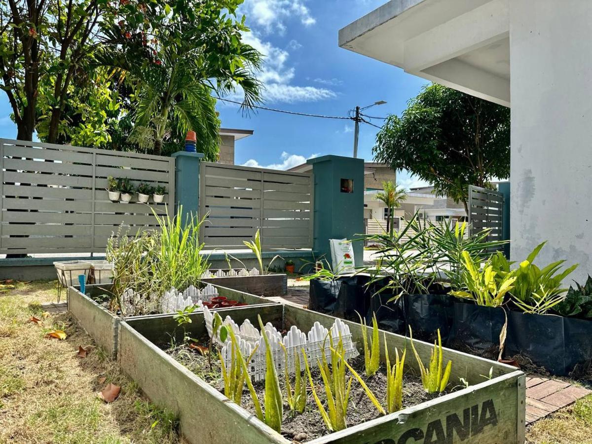 Bandar Melaka Family Bungalow Private Pool Bbq Wifi Netflix エクステリア 写真