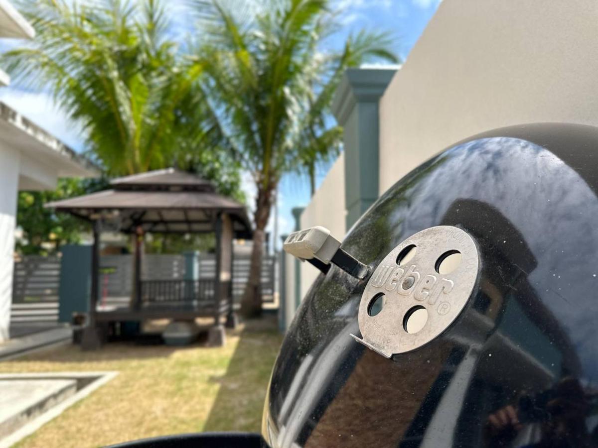 Bandar Melaka Family Bungalow Private Pool Bbq Wifi Netflix エクステリア 写真